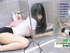 jablehk com - Korean BJ twerking at bathroom