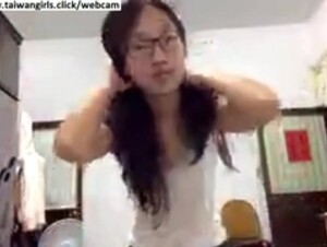 [台灣] Taiwanese college girl Wen Lin shows tits par