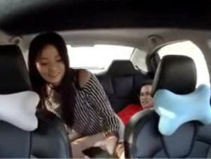 香港情侶在車上車震 還不忘用行車紀錄器來自拍
