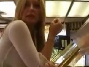Avril flashing in the burger shop