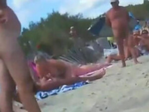 Swinger am Strand