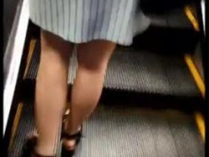 BUSTED taking upskirt of a fine amoi in Singapore This video was taken and shared to me by my singaporean friend (check out his blog at kenng35.tumblr